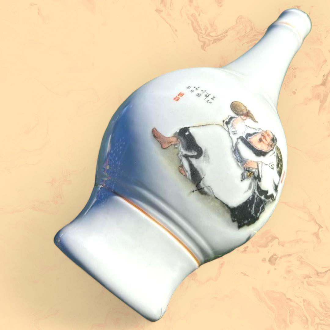 Incredible old chinese bottle 70s