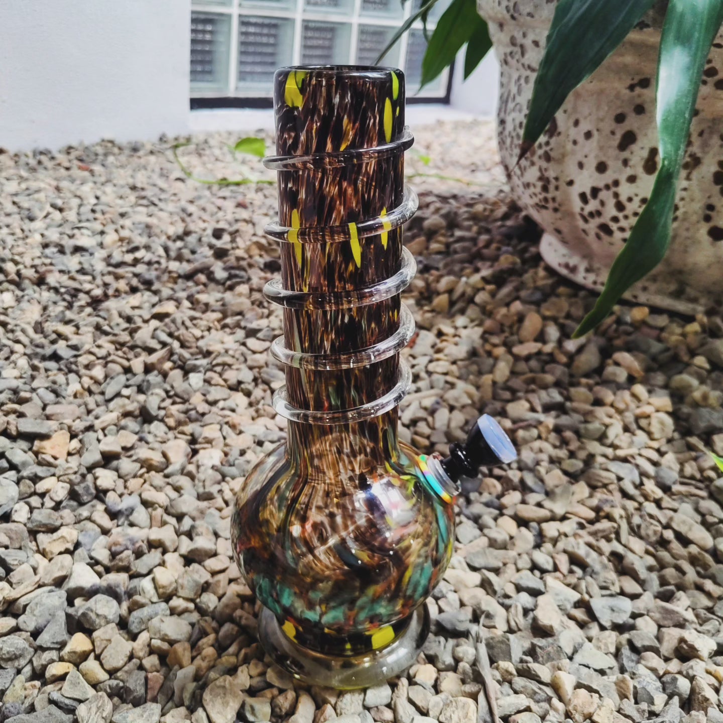 1/60 unique czechoslovakian art glass bong