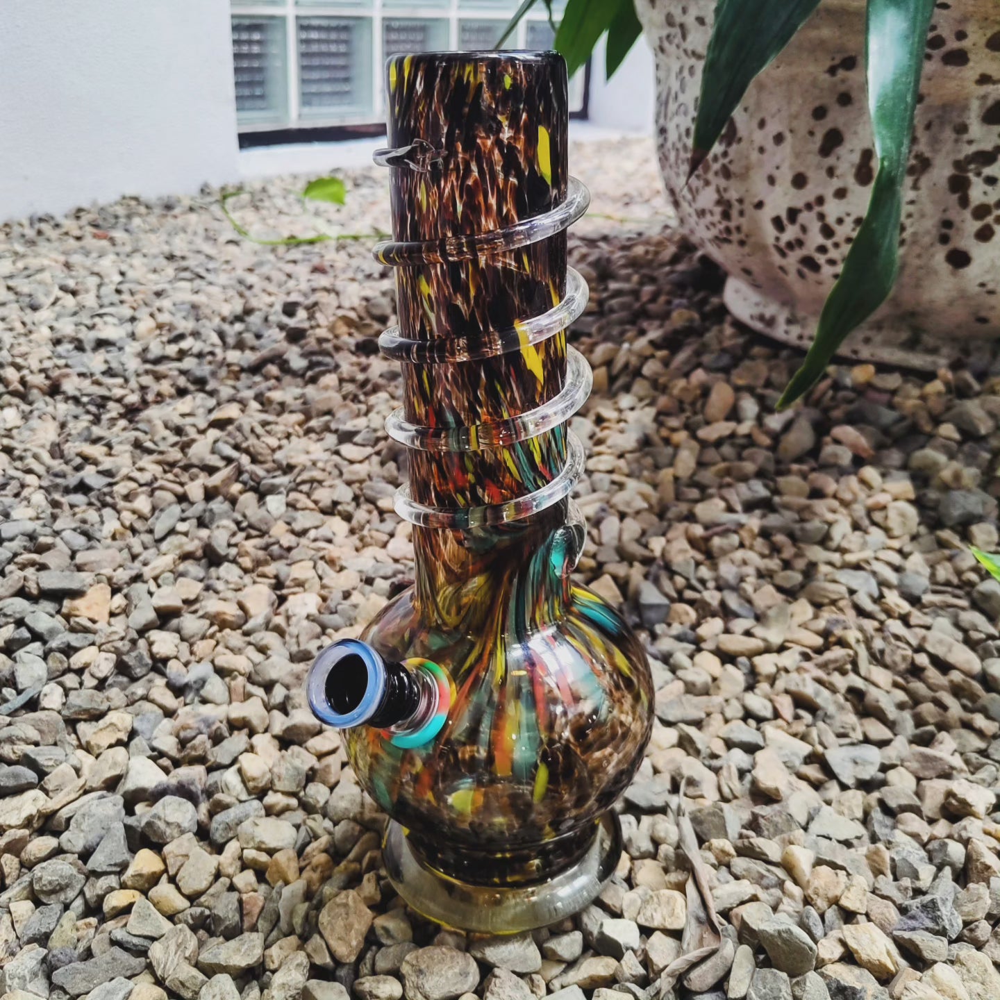 1/60 unique czechoslovakian art glass bong