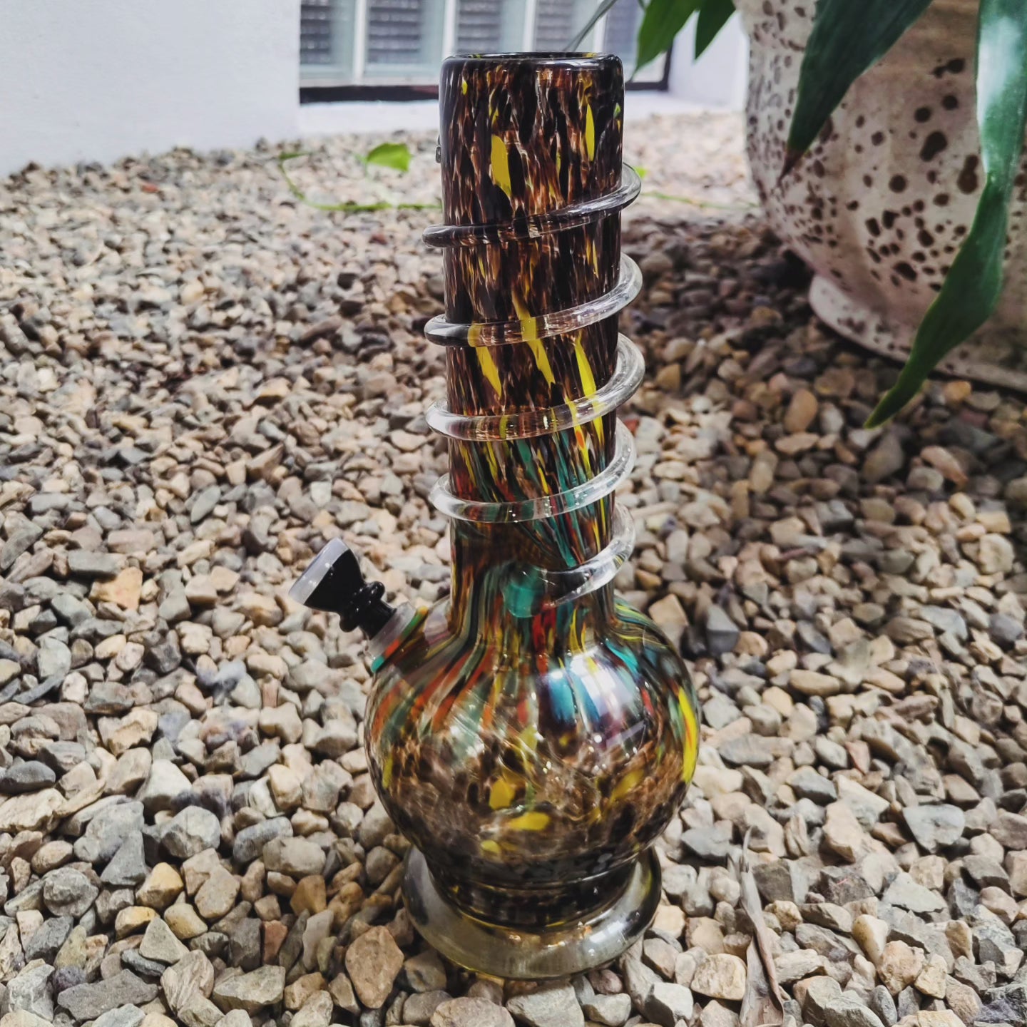1/60 unique czechoslovakian art glass bong