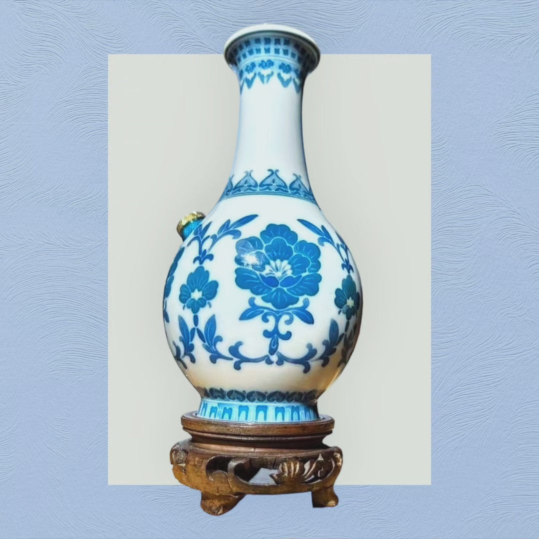 chinese kaizhu seal marked imperial kaishu qianlong vase with stand