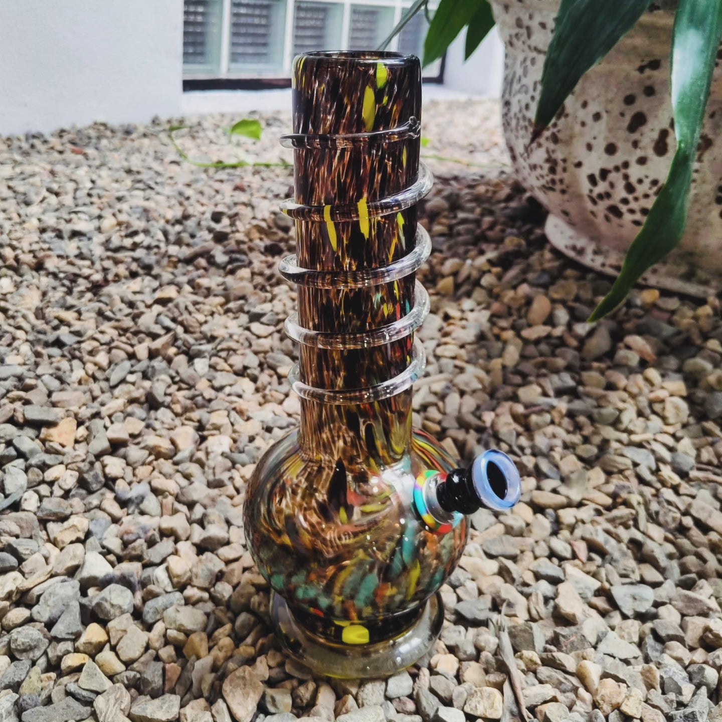 1/60 unique czechoslovakian art glass bong