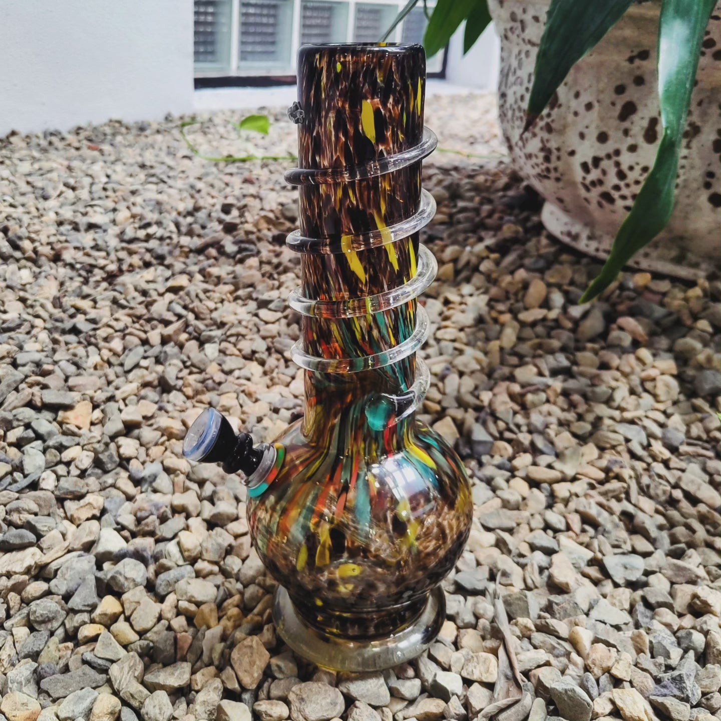 1/60 unique czechoslovakian art glass bong