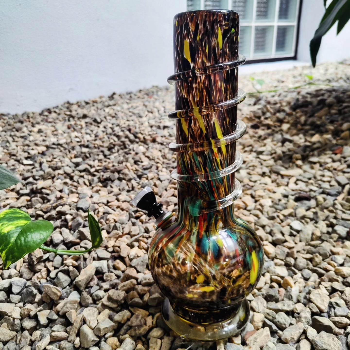 1/60 unique czechoslovakian art glass bong