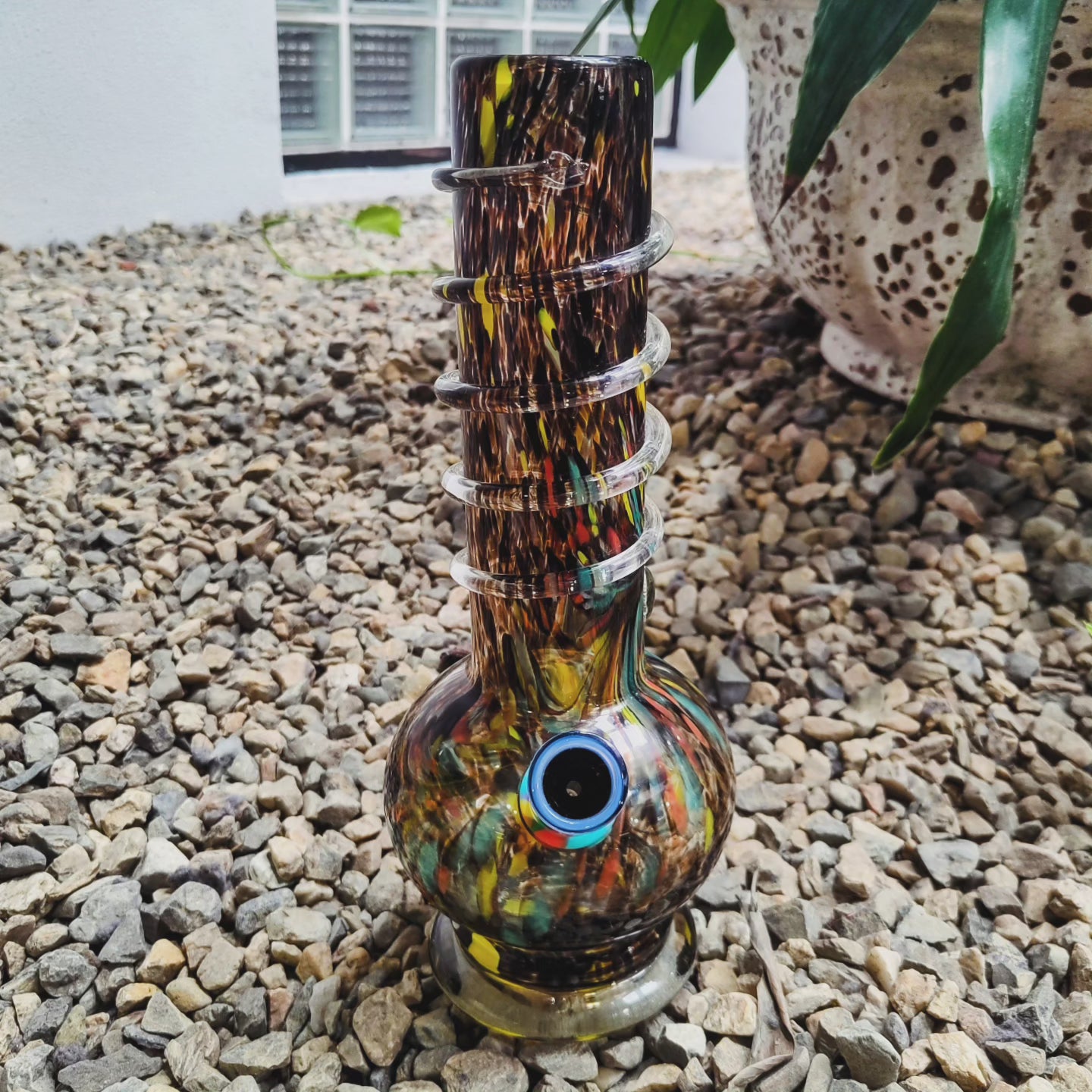 1/60 unique czechoslovakian art glass bong