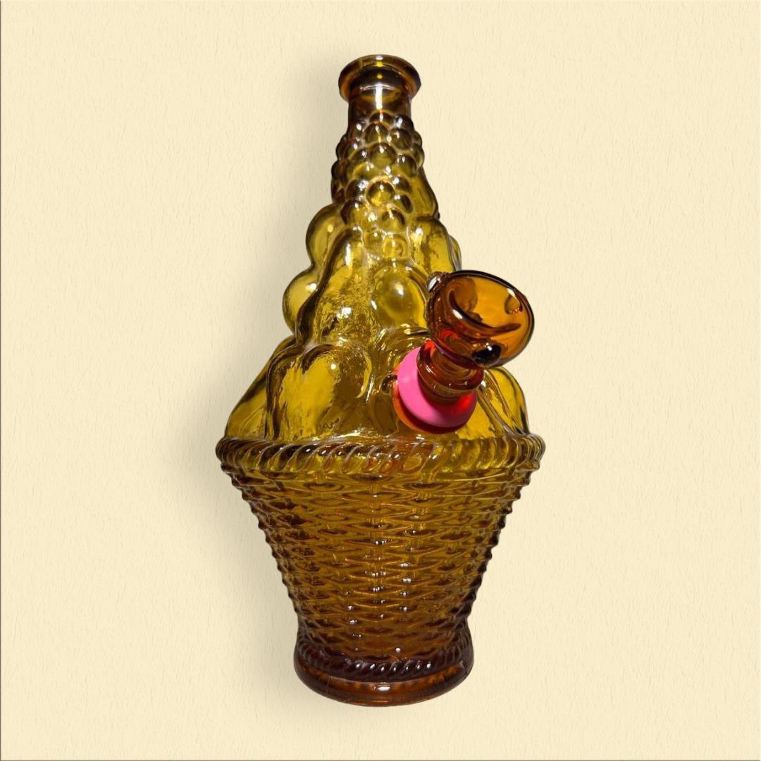 basket of fruit - empoli amber vase - made in Italy 1960s