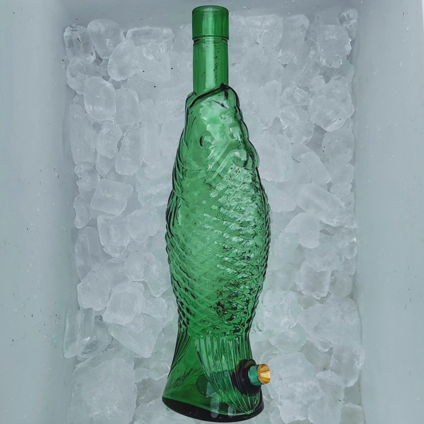 1960s italian green glass barra' bong by antinori bianco