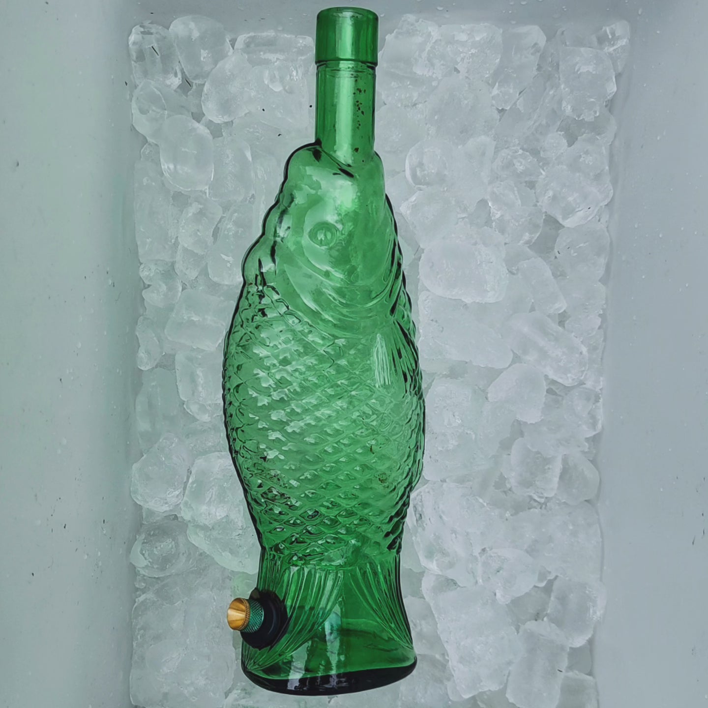 1960s italian green glass barra' bong by antinori bianco