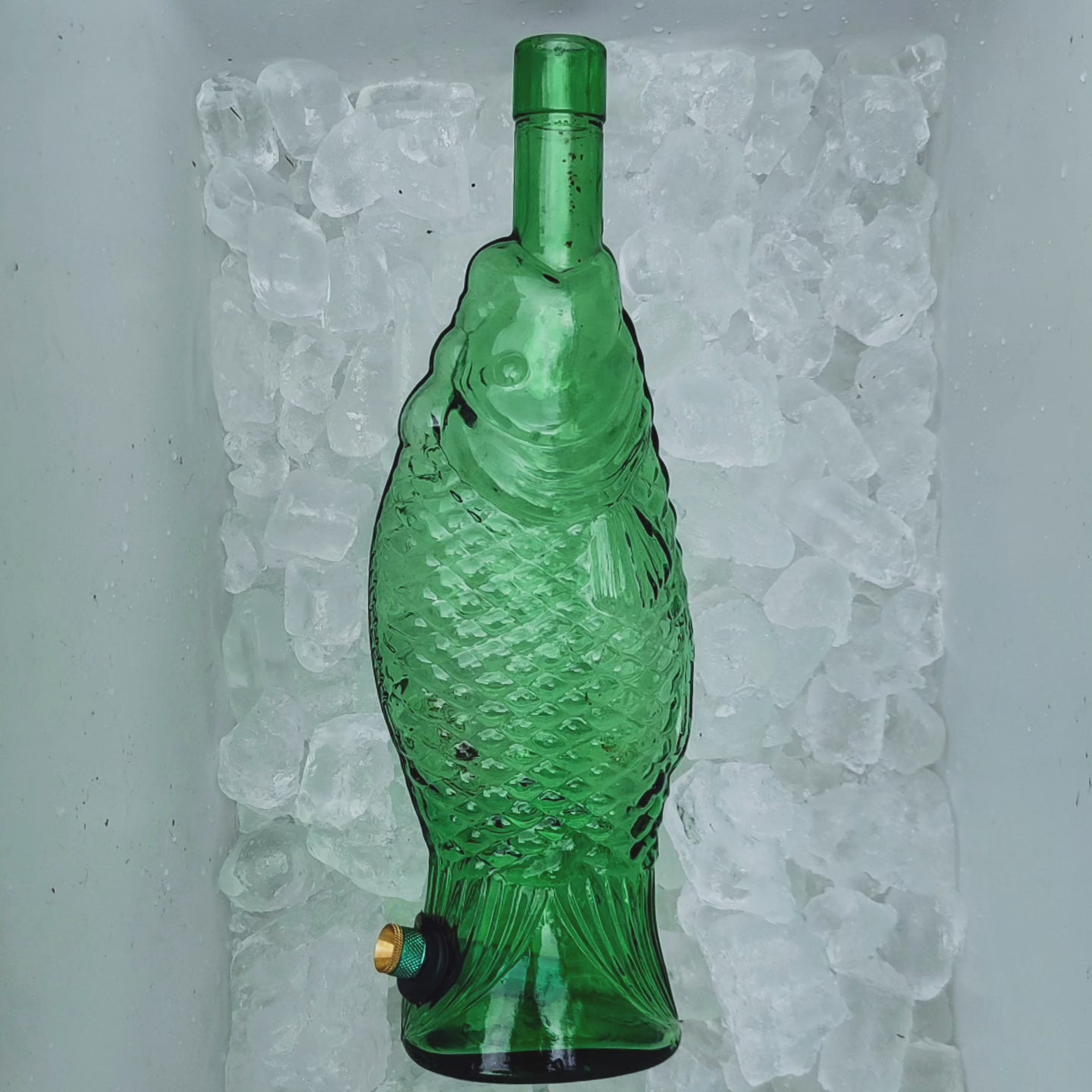 1960s italian green glass barra' bong by antinori bianco