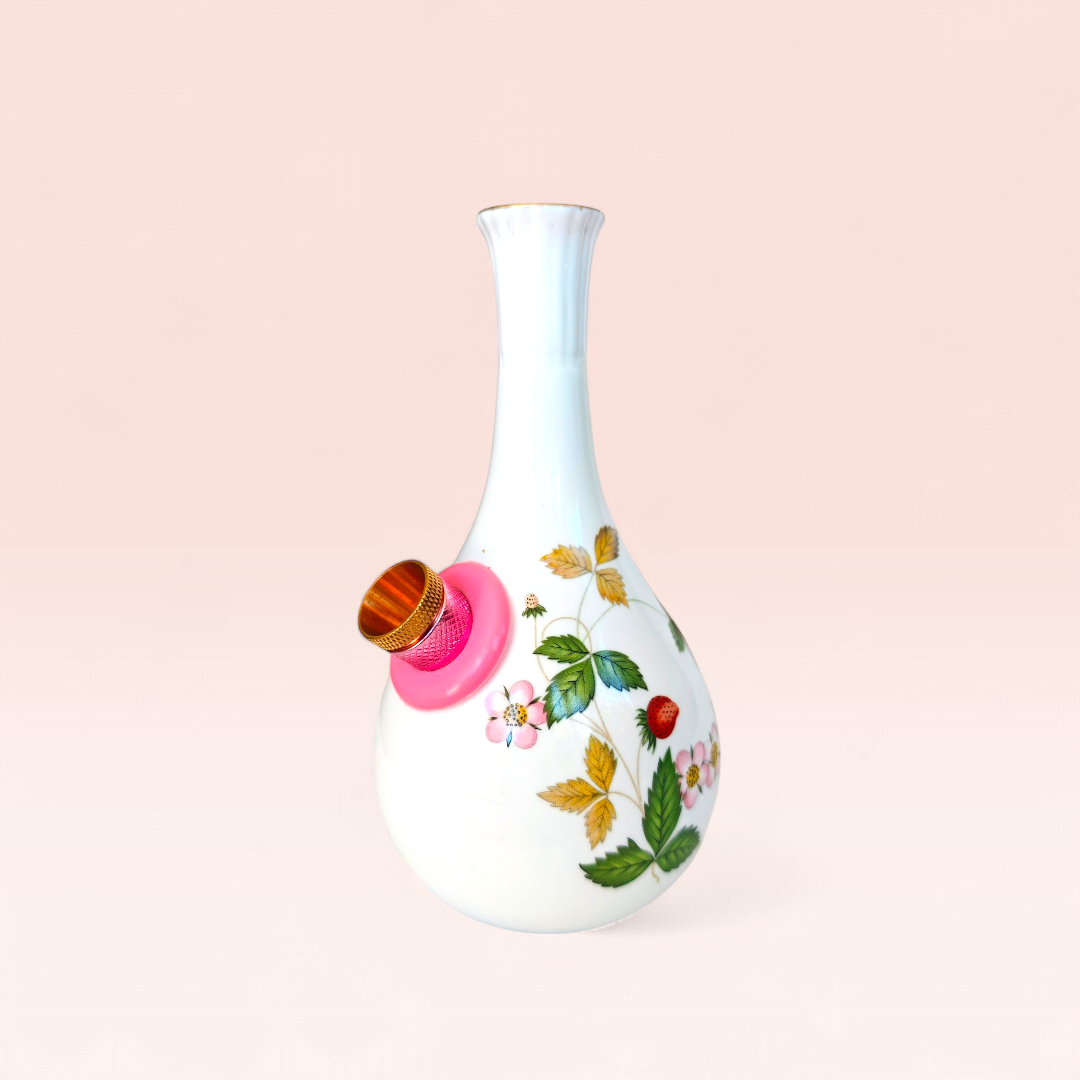 vintage made in england wedgewood bone china 'wild strawberry' bud vase bong