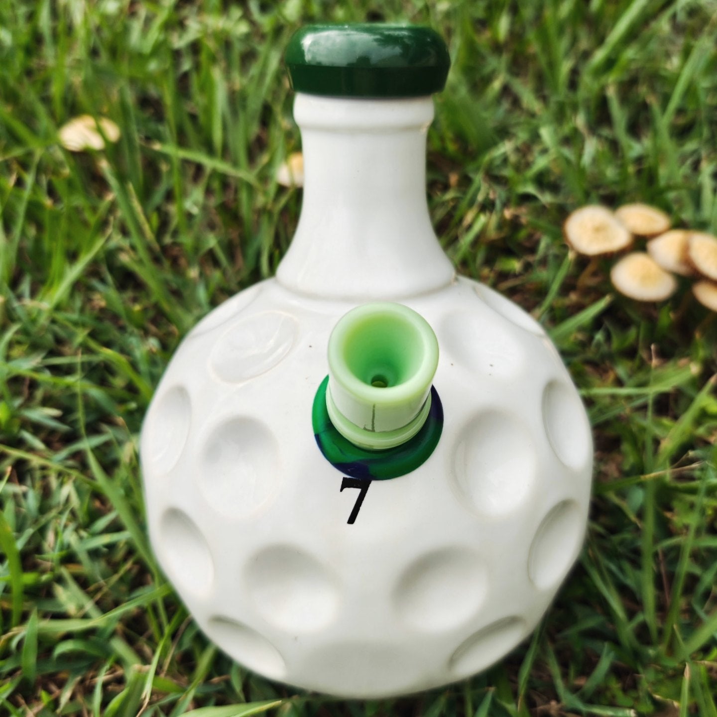 vintage golf ball decanter bong with lucky 7s