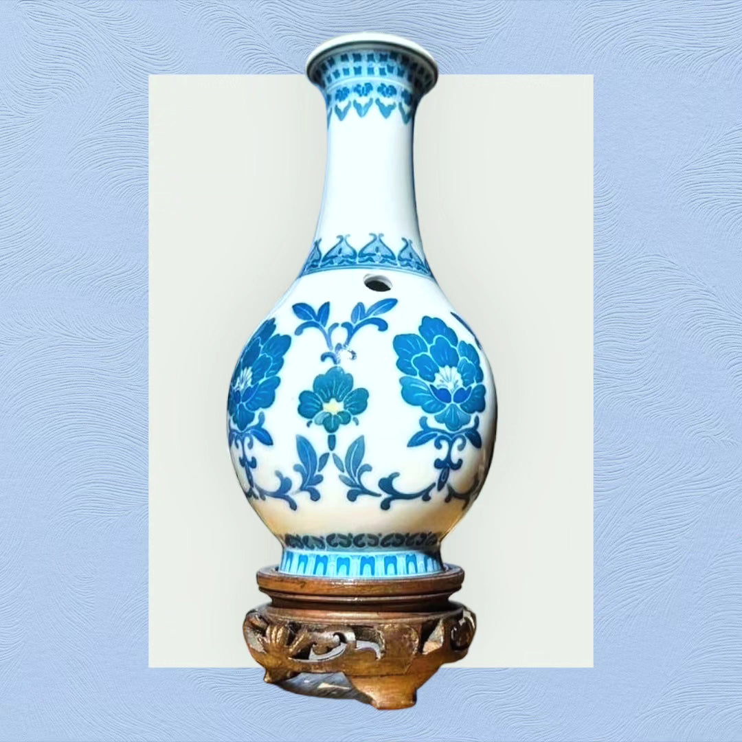 chinese kaizhu seal marked imperial kaishu qianlong vase with stand