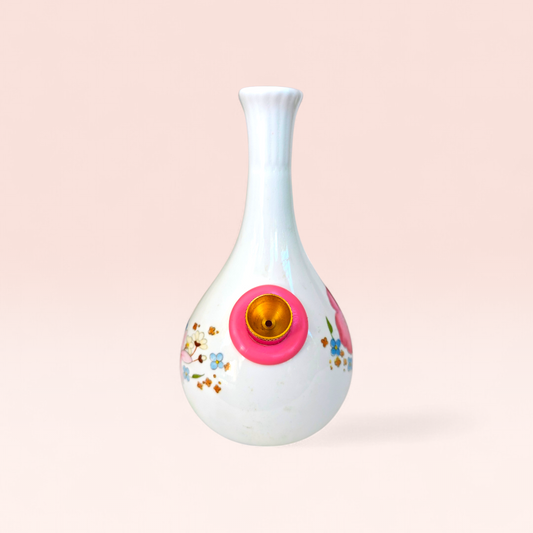 wedgewood bone china made in england 'meadow-sweet' vase bong