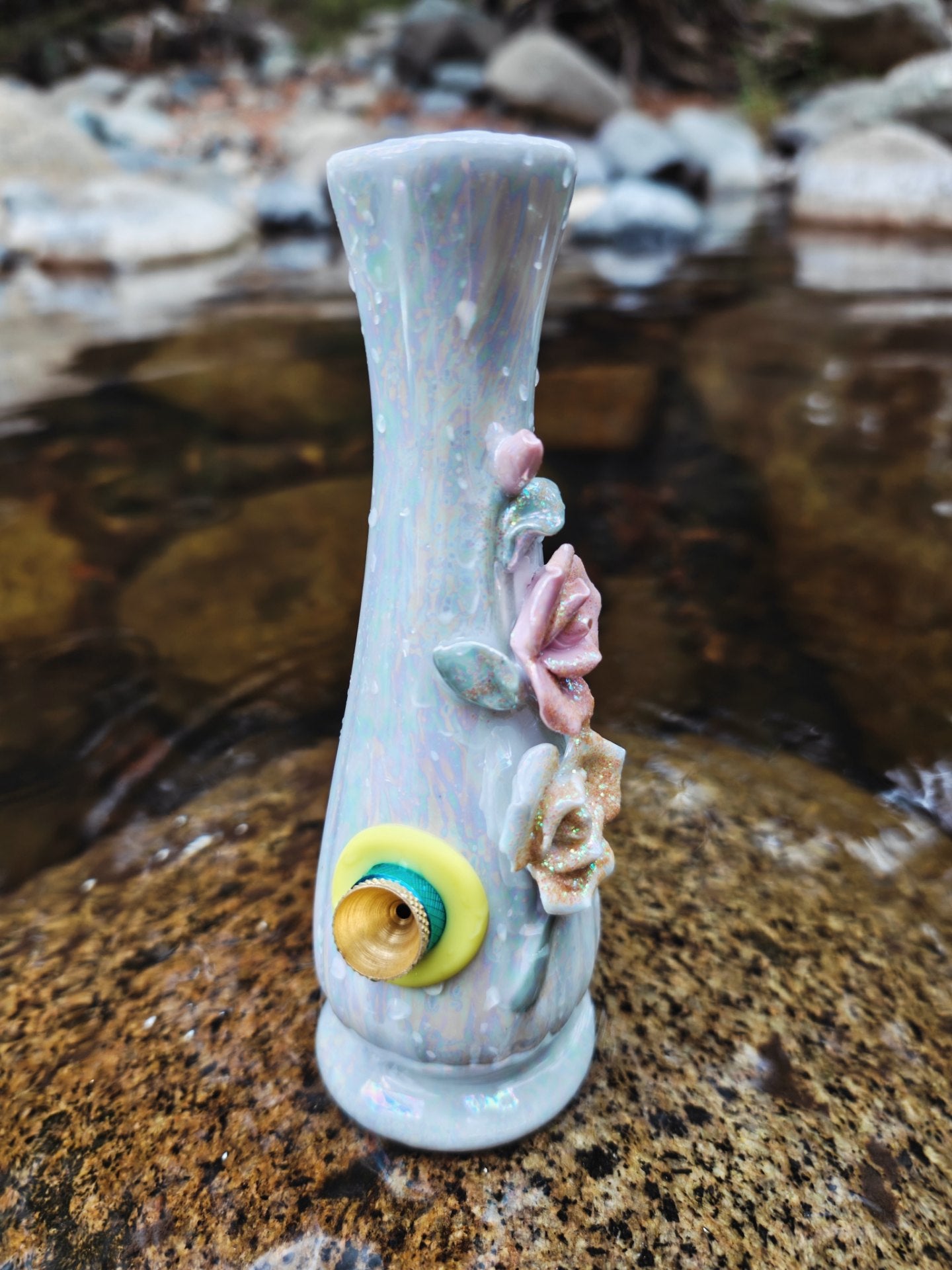 1940s made in japan iridescent floral glitter vase bong
