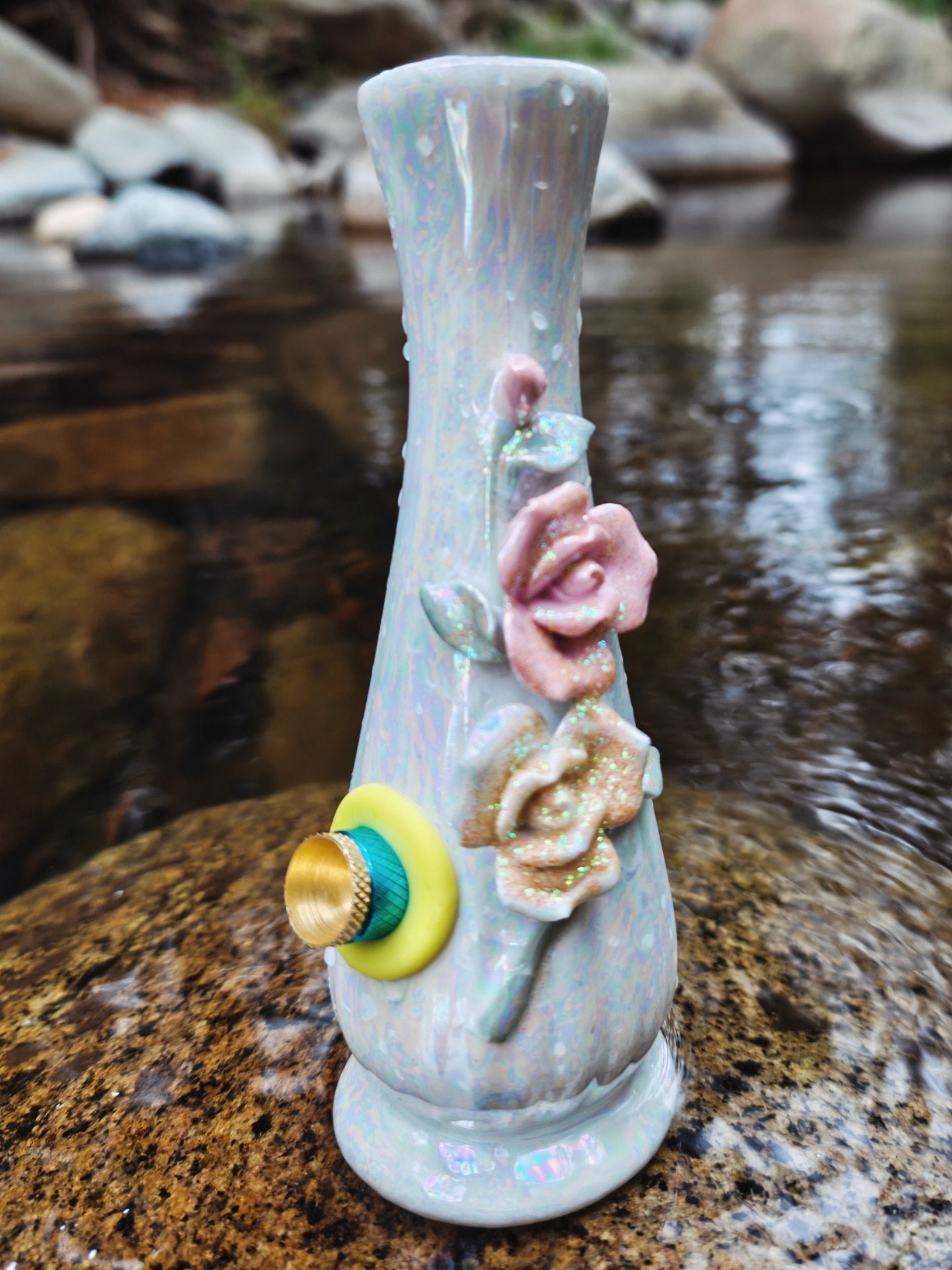 1940s made in japan iridescent floral glitter vase bong