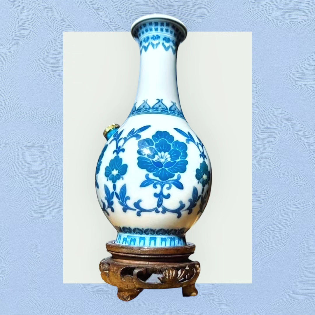 chinese kaizhu seal marked imperial kaishu qianlong vase with stand