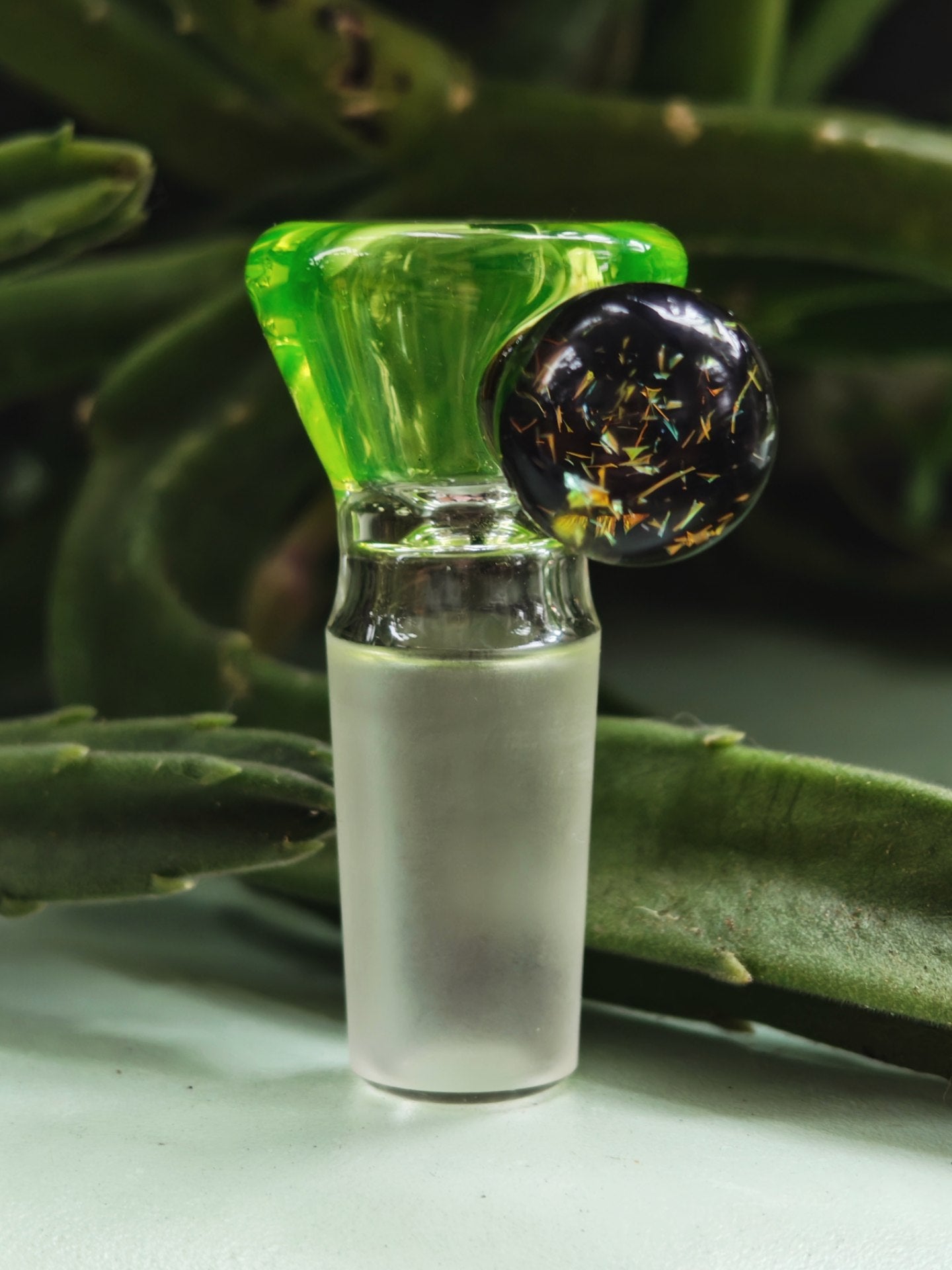 super rare 70s jade green korean nomad decanter bong with UV bowl