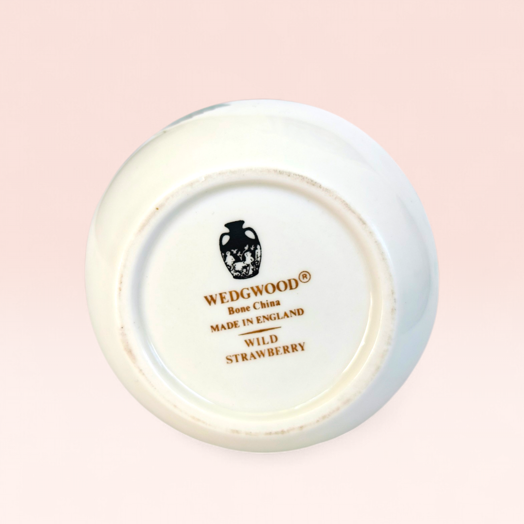 vintage made in england wedgewood bone china 'wild strawberry' bud vase bong