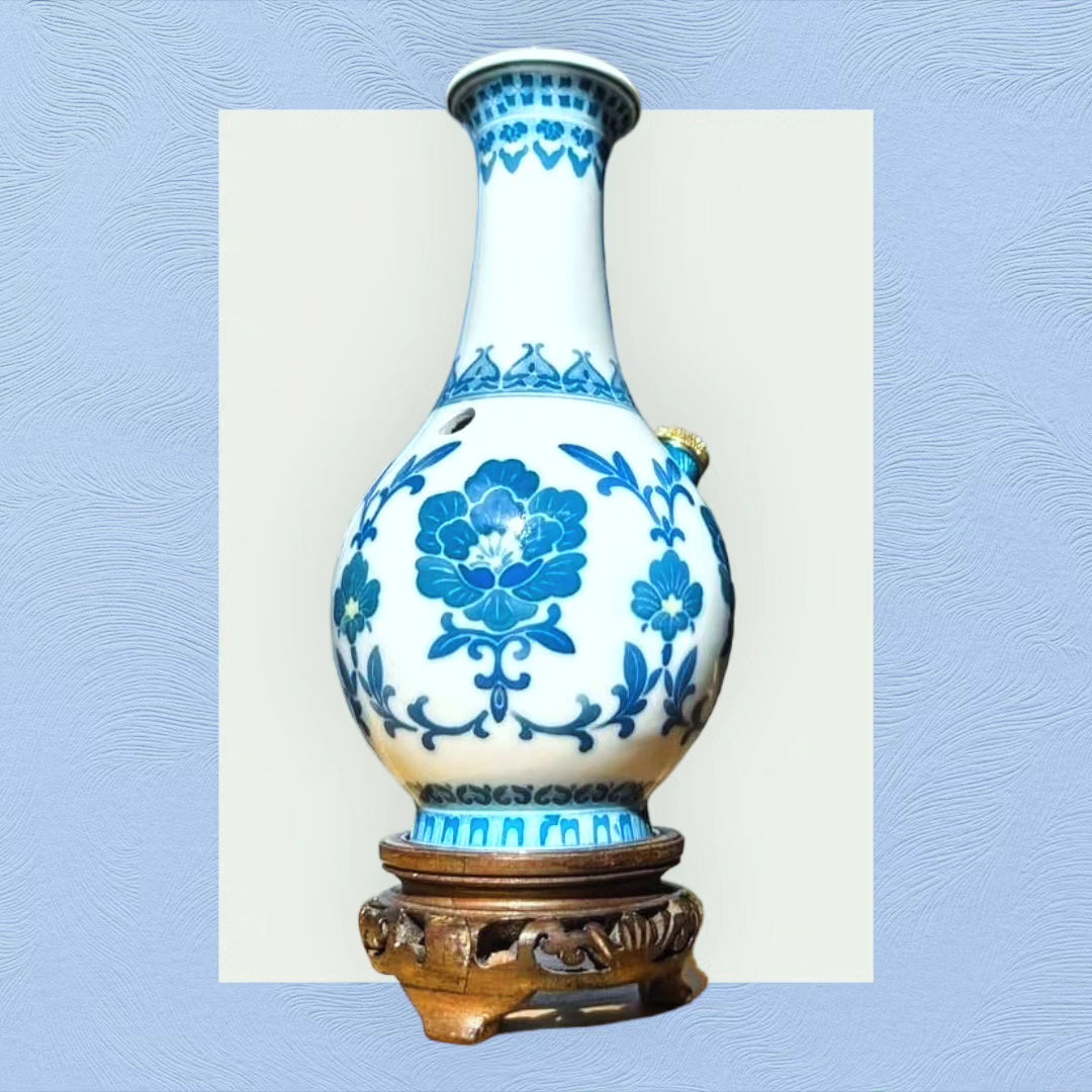 chinese kaizhu seal marked imperial kaishu qianlong vase with stand