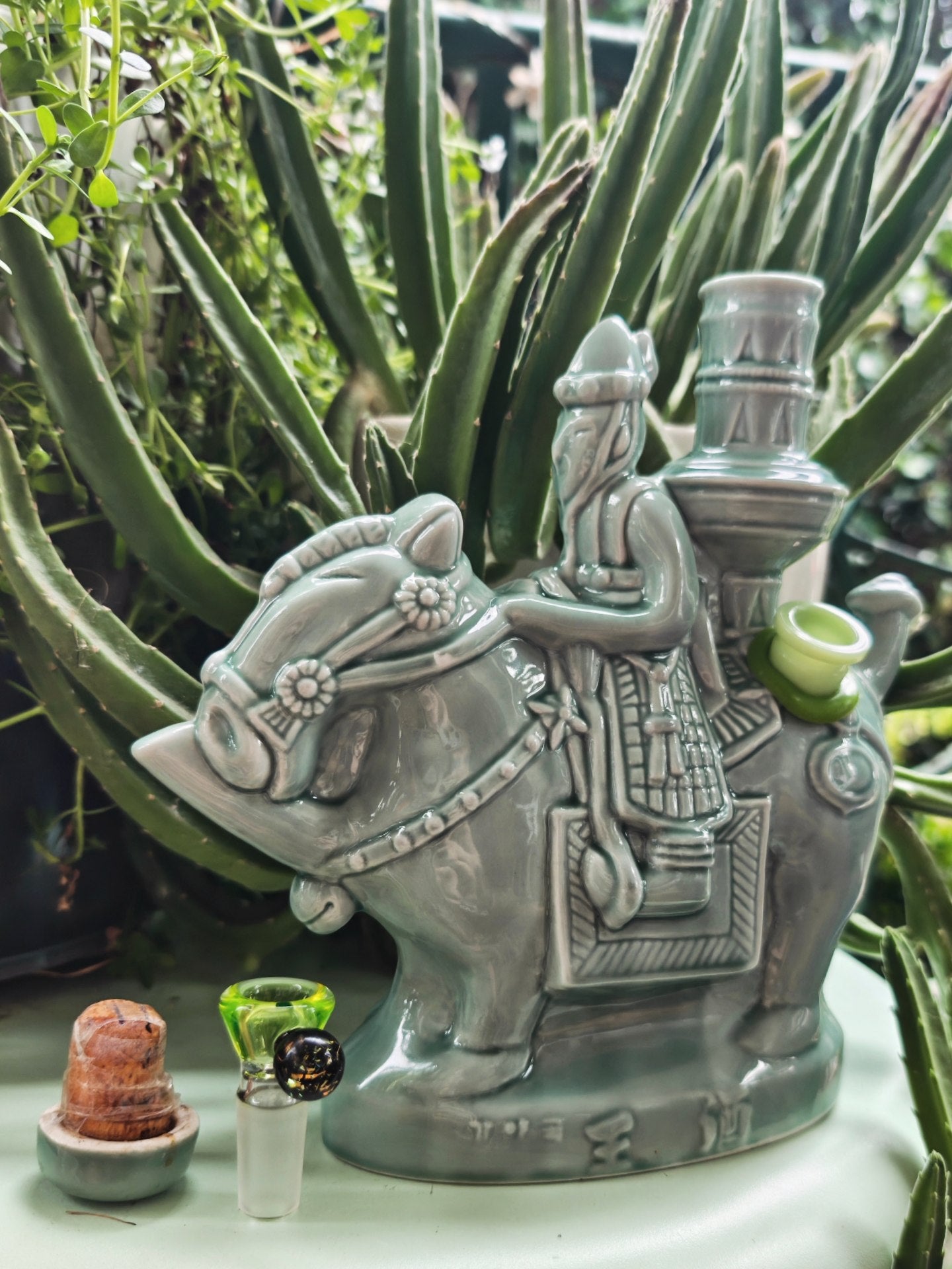 super rare 70s jade green korean nomad decanter bong with UV bowl