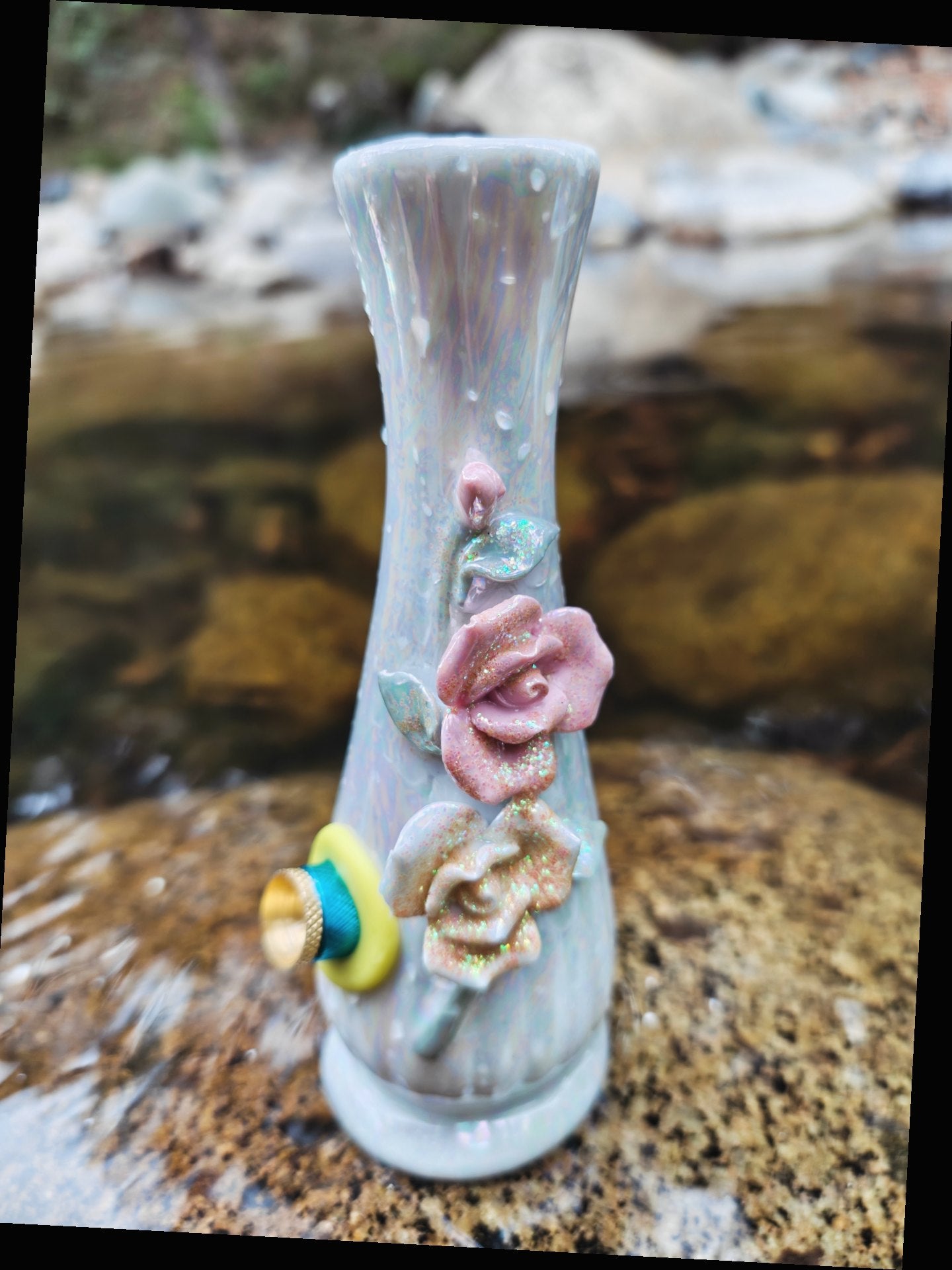 1940s made in japan iridescent floral glitter vase bong