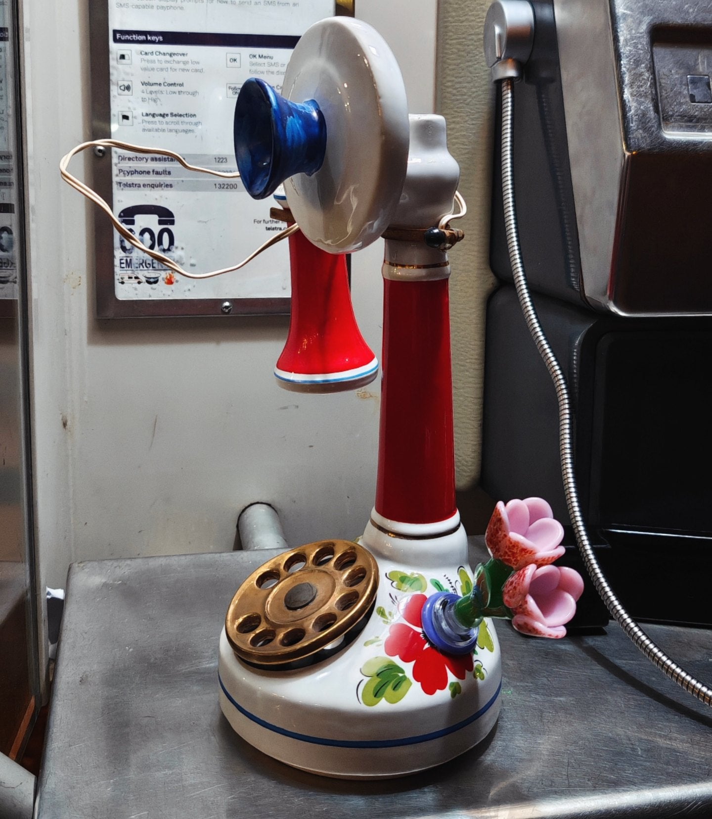 ultra rare 1973 french garnier yankee doodle phone bong