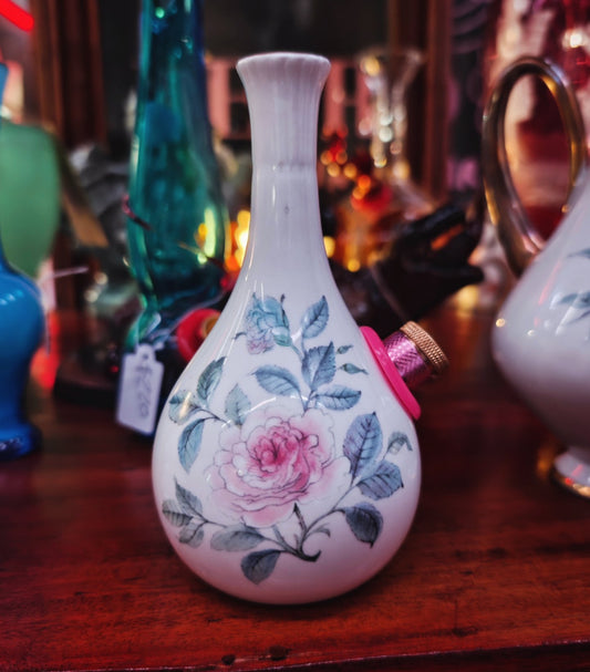 vintage wedgewood fine china 'mist rose' vase bong