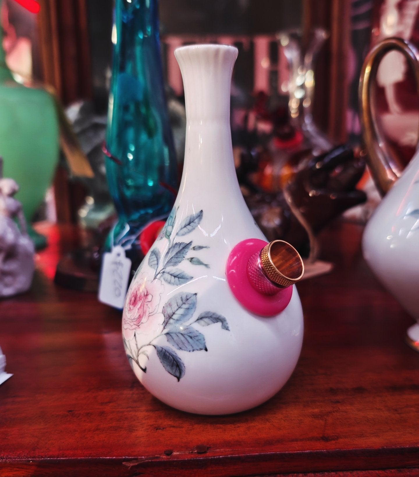 vintage wedgewood fine china 'mist rose' vase bong