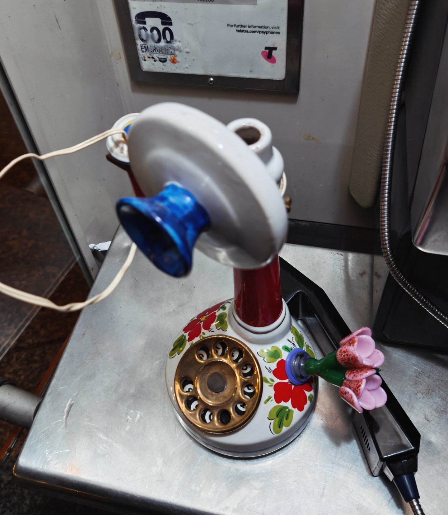 ultra rare 1973 french garnier yankee doodle phone bong